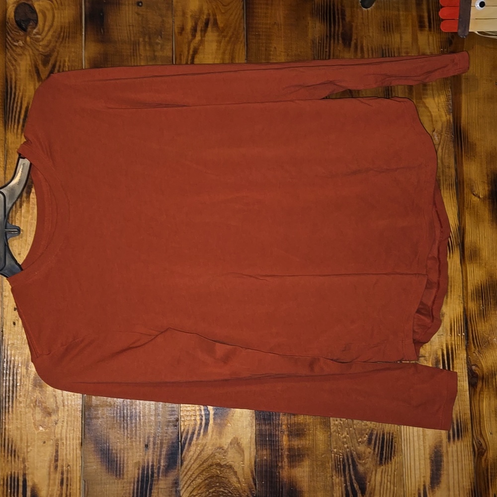 Lululemon long sleeve - Picture 1 of 3